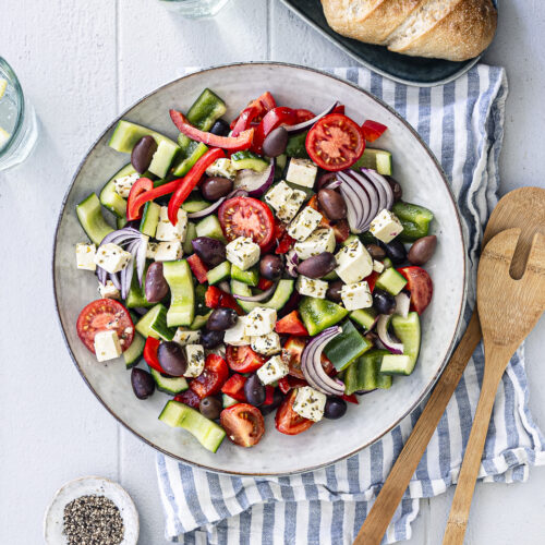 Griechischer Salat mit Feta – Bauernsalat 7 Griechischer Salat mit Feta - einfacher Bauernsalat mit original Dressing