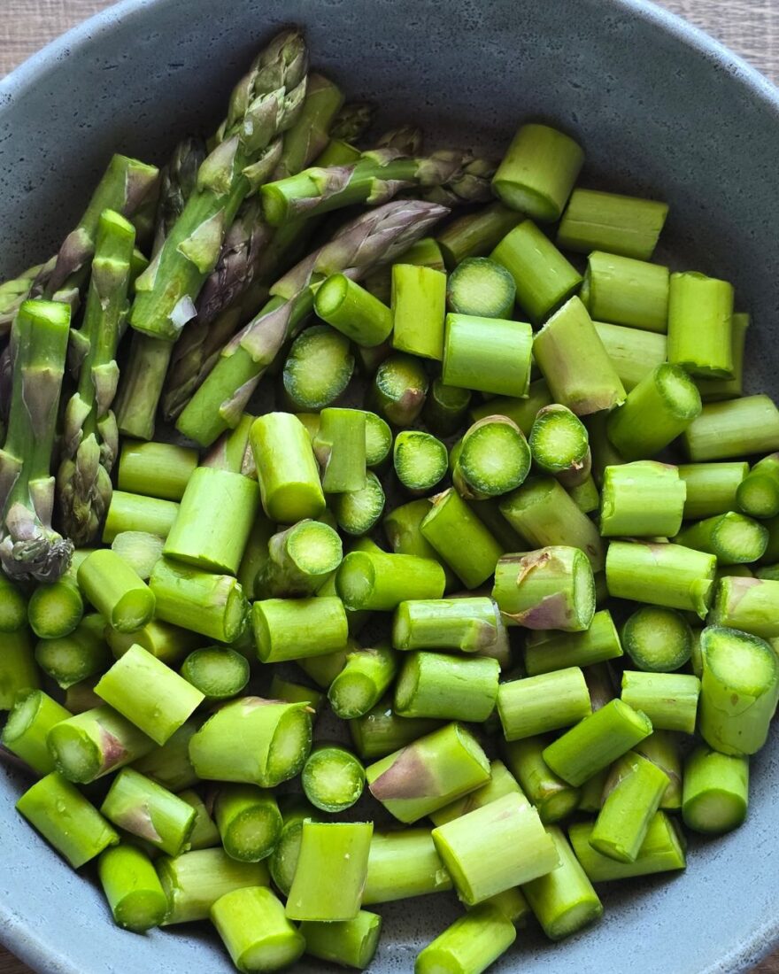 Geschnittener grüner Spargel